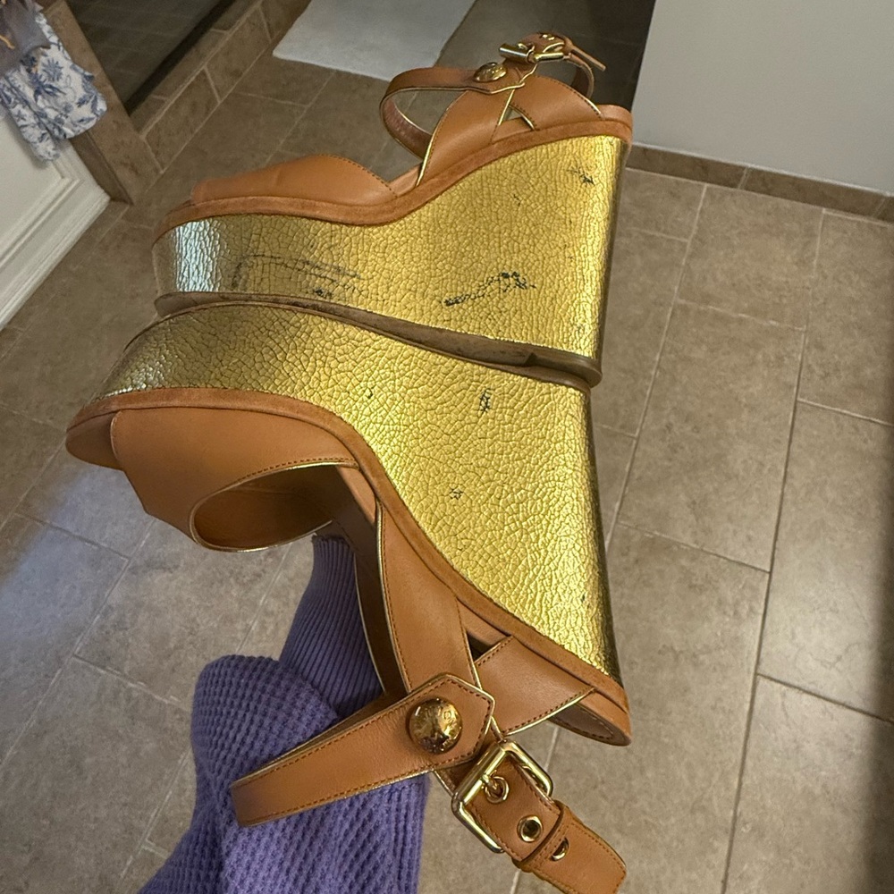 Louis Vuitton Tan Leather Gold Platform Wedge Sandals – EU 37.5 (US 7.5) - Picture 5 of 7